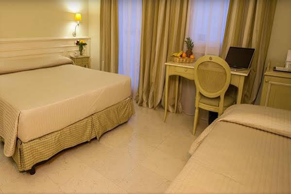 Palace Hotel เวียสเต ภายนอก รูปภาพ
