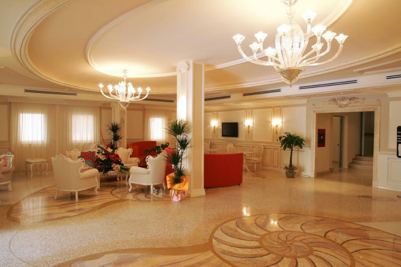 Palace Hotel เวียสเต ภายนอก รูปภาพ